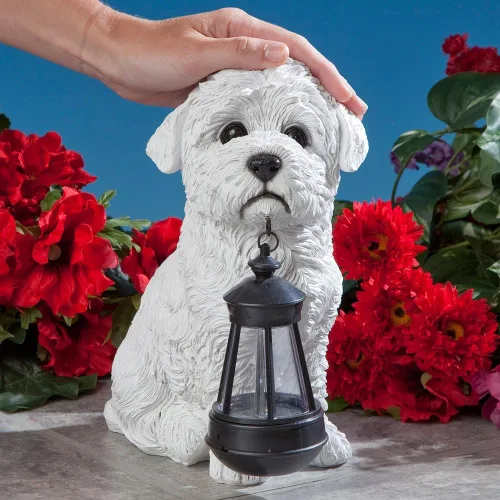 Vista 3 de Bits and Pieces - Estatua de linterna solar para perros - Linterna de jardín con energía solar - Escultura de perro de resina con luz LED