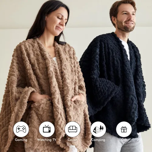 Vista 4 de Royoliving Manta de forro polar sherpa portátil con bolsillos para adultos, manta de franela ultra suave y mullida (negra, 58" x 64")