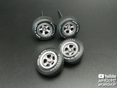 Vista 9 de AMT 1966 Ford Mustang Fastback 2+2 - Kit para modelo de escala 1:25