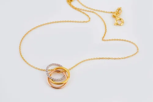 Vista 6 de Delicado collar de diamantes Trinity en oro macizo de 9K, 14K y 18K, collar tricolor de círculo entrelazado, collar de amor de eternidad de diamantes