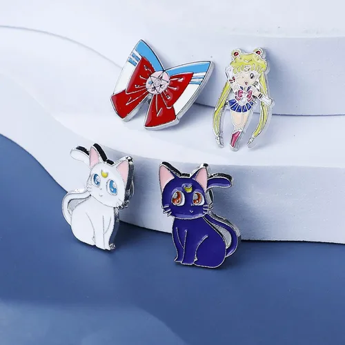 Vista 3 de Moon Girl Cartoon 4pcs Brooch Moon Girl Luna Enamel Lapel Pin for Girls Anime Collectible Pins
