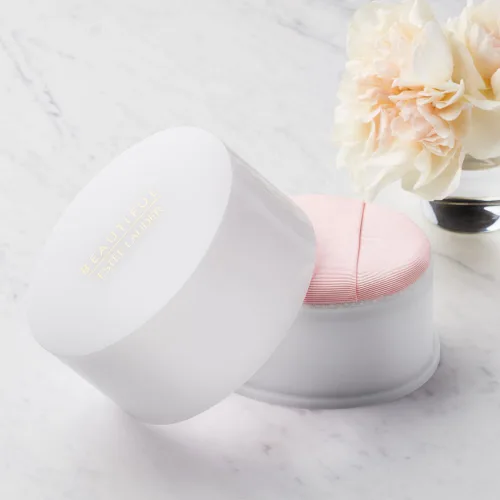 Vista 3 de Estée Lauder Beautiful Polvo Corporal Perfumado con Notas de Rosa, Lirio, Tuberosa y Flor de Naranja, 3.53 Onzas