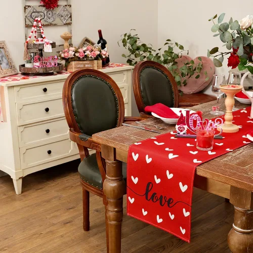Vista 2 de ARKENY Camino de mesa para el día de San Valentín de 36 x 13 pulgadas, decoración de mesa roja con corazón de amor, arpillera para interiores