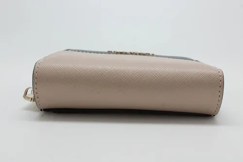 Vista 4 de Kate Spade Staci - Cartera pequeña con cremallera alrededor de color beige cálido, color negro, multicolor
