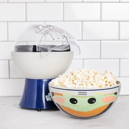 Vista 17 de Uncanny Brands Bluey - Máquina eléctrica para hacer palomitas de maíz, sin aceite, con 12 bolsas de papel, con licencia