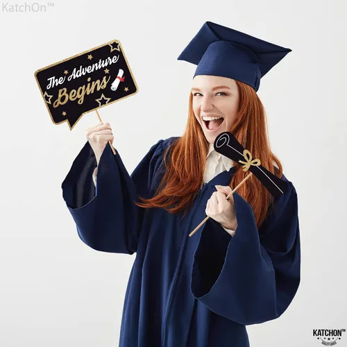 Vista 6 de KatchOn, Gnomos - Accesorios para cabina de fotos de graduación 2024 – Paquete de 25 Accesorios de fotos de graduación negros y dorados 2025