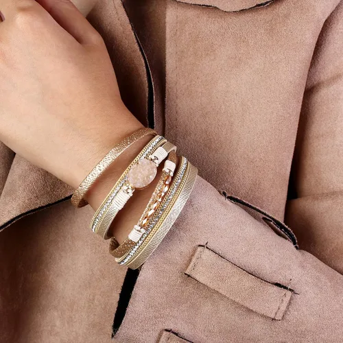 Vista 3 de FANCY SHINY Pulseras de cuero boho de doble envoltura, pulseras apilables de cuentas de cristal con cierre magnético, regalos de joyería para mujeres