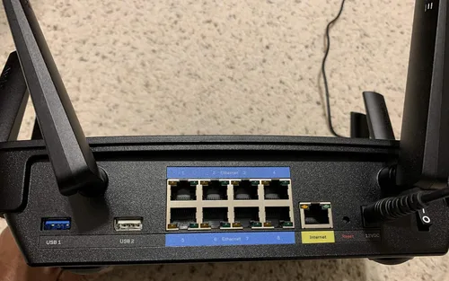Vista 4 de Linksys Router inalámbrico de banda dual, funciona con Amazon Alexa.