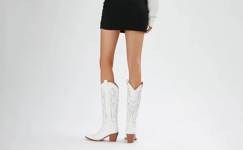 Vista 4 de SYHXYHEG Botas vaqueras bordadas para mujer, botas altas hasta la rodilla vaquera, tacón de bloque medio, botines occidentales para mujer
