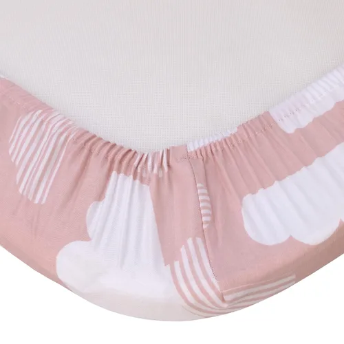 Vista 2 de Skip Hop Cozy-Up - Sábana bajera ajustable 2 en 1 con nubes blancas y rosas, 100 % algodón