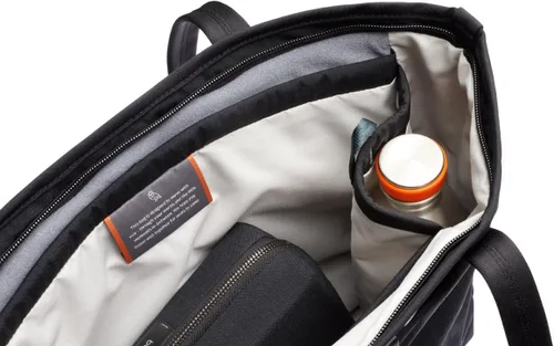 Vista 6 de Bolso Bellroy Tokyo Compact – (Bolso para laptop, Bolso de mano, 12L), Raven