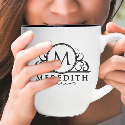Vista 2 de The Wedding Party Store Taza personalizada grabada para café y té - Taza de café y té personalizada (blanca)