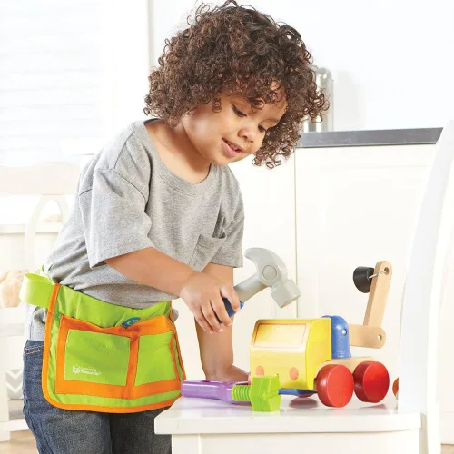 Vista 7 de Learning Resources Cinta métrica simple, mide 4 pies, juguete de construcción, a partir de 3 años y cinturón de herramientas para brotes nuevos