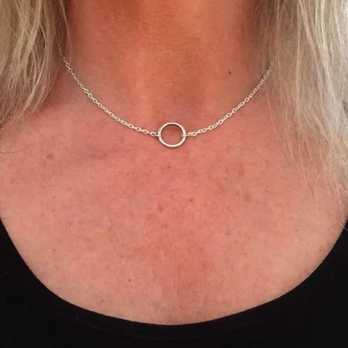 Vista 2 de YANCHUN Gargantilla en capas para mujer, collar apilado a la moda para mujer, gargantilla de círculo de estrella, corazón y estrella, regalos