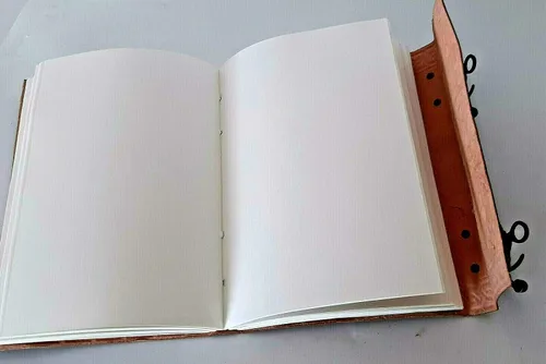 Vista 5 de Diario de piel con diseño de pentáculo grimoire, color marrón, tamaño grande, color negro