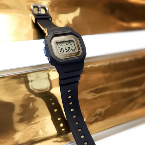 Vista 5 de Casio Reloj digital de cuarzo para hombre con correa de resina GMD-S5600-1ER