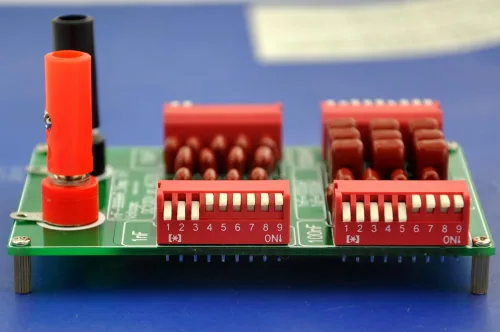 Vista 5 de Electronics-Salon Placa de condensador programable de cuatro décadas de 1nF a 9999nF Step-1nF.