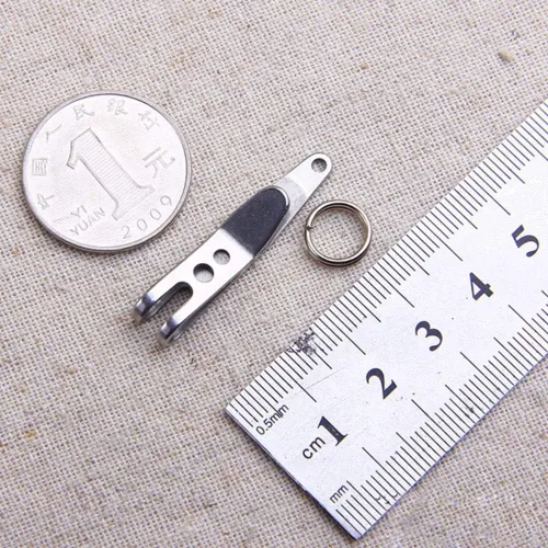 Vista 3 de Acxico Mini EDC Gear Pocket Suspensión Clip Percha Herramienta Llavero Llavero, Blanco