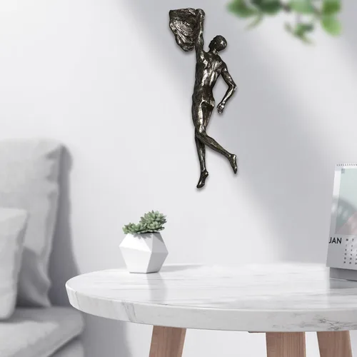 Vista 4 de Arte de pared de hombre escalador, esculturas modernas de pared de resina en 3D, esculturas creativas de pared de hombre escalador, estatua