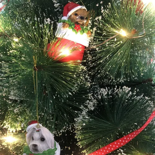 Vista 4 de Perro de pastor alemán en medias rojas de resina para árbol de Navidad, adorno para cachorros, manualidades, celebración, adornos de Navidad, 3.46
