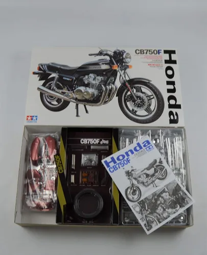 Vista 6 de Tamiya 300016020, 1: 6 Honda, CB750F, 1979.