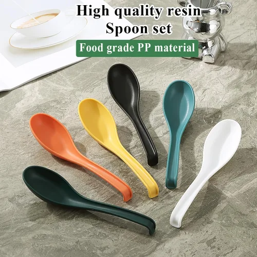 Vista 5 de Kyraton Juego de 24 cucharas de sopa asiática con mango largo fácil de sostener, cuchara japonesa de plástico irrompible para ramen, wonton chino