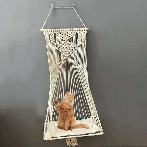 Vista 5 de Hamaca colgante de macramé para gatos de interior, cama bohemia para dormir, jugar, escalar y descansar (beige)