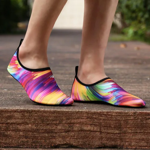Vista 5 de WateLves - Zapatos acuáticos para hombre, mujer y niños, calcetines de agua de secado rápido, para playa, natación, surf, yoga, ejercicio