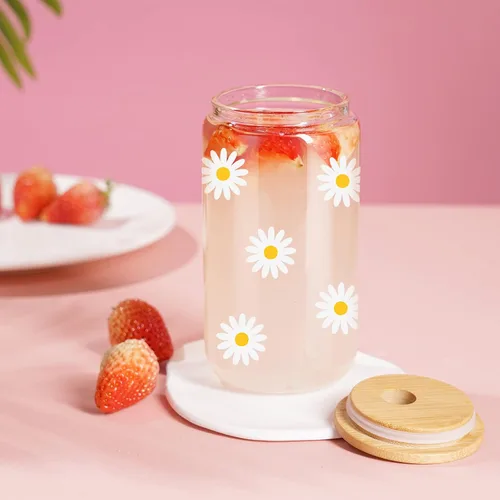 Vista 4 de GSPY Daisy Regalos Estéticos, Taza de Café Helado, Lindas Tazas de Vidrio con Tapas y Popotes - Lindas Tazas, Taza de Flores, Vaso de Vidrio