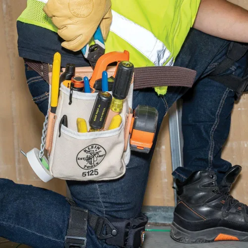 Vista 5 de Klein Tools 5125 - Bolsa de herramientas de lona y cuero con 5 bolsillos con cinta de cadena y conexión de cinturón de túnel