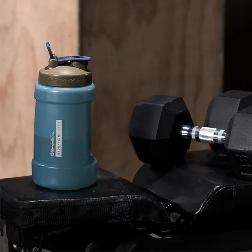 Vista 2 de BlenderBottle Hydration Koda V1.5, botella de agua de medio galón, 74 onzas, bronceado a todo