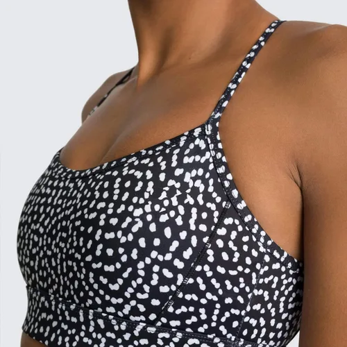 Vista 5 de IWEMEK Conjuntos de entrenamiento para mujer, 2 piezas, trajes de yoga de cintura alta, pantalones cortos y brasier deportivo, ropa de gimnasio
