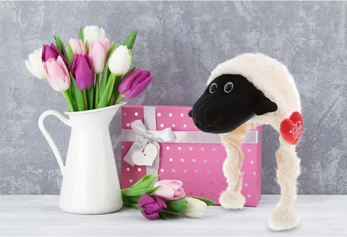 Vista 6 de DolliBu I LOVE YOU - Sombrero de peluche de oveja negra con nariz Lindo sombrero de peluche de oveja con corazón rojo y con nombre personalizado