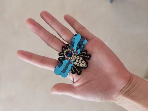 Vista 8 de 5 piezas de parches de cuentas de libélula con diamantes de imitación para coser parche de lentejuelas hecho a mano con cuentas de insectos