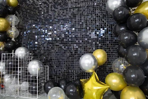 Vista 4 de Kate Paneles de fondo cuadrados de lentejuelas negras para decoración de fiestas, panel de lentejuelas con purpurina (paquete de 12)