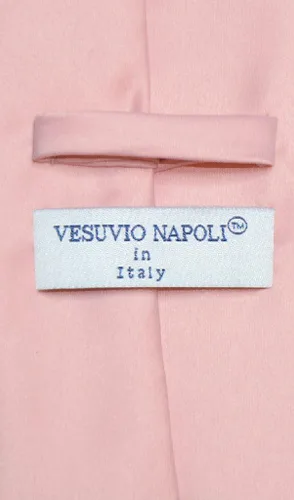 Vista 2 de Vesuvio Napoli Conjunto de corbata y pañuelo de color rosa empolvado sólido para hombre