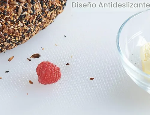 Vista 3 de CURTA Paquete de 4 tablas de cortar para cocina, 18 x 12 x 0.5 pulgadas, 4 piezas (blanco, rojo, verde, azul) Tabla de cortar de plástico codificada