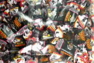 Vista 2 de Albert's Chews Black Cherry - Bolsa de 240 piezas