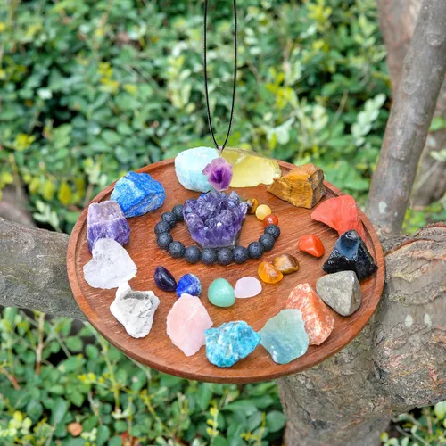 Vista 6 de AOOVOO Juego de 26 cristales y piedras curativas, juego de regalo de cristales curativos, 7 piedras preciosas crudas, 7 piedras preciosas caídas