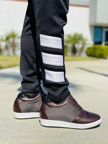Vista 6 de TOTO Zapatos de ascensor invisibles para hombre con cordones de cuero y malla, zapatillas de deporte de moda, 3.2 pulgadas más altas, Marrón