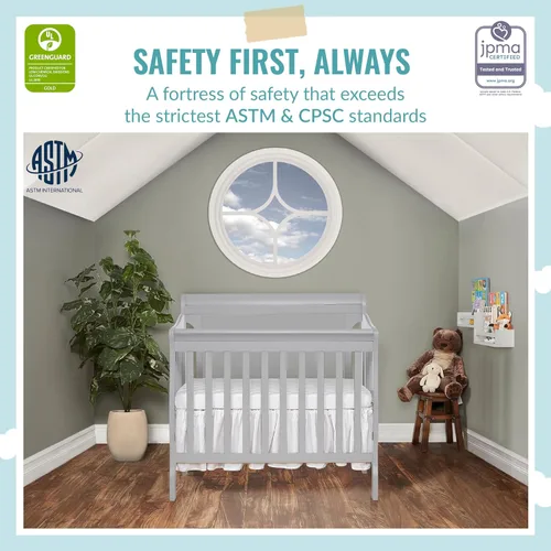 Vista 2 de Dream On Me Alice Mini cuna convertible 3 en 1 de panel completo, color gris pedrusco, certificado Greenguard Gold Pebble Grey
