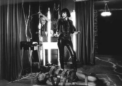 Vista 2 de Maitresse (The Criterion Collection) DVD