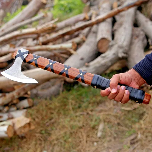 Vista 8 de Hacha vikinga de Ragnar Lothbrok con mango de madera de rosa - Hacha de caza de acero al carbono de alta forja de hoja afilada, hachas de camping