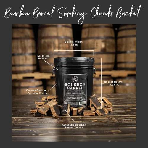 Vista 2 de Midwest Barrel Co. Cubo de 20 libras de barril de bourbon BBQ trozos de madera para ahumar – Auténticos trozos de madera de roble americano