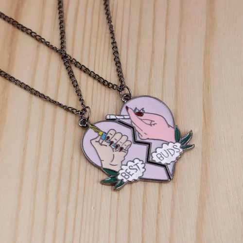 Vista 4 de Collar para mejores amigos de Buds, 2 juegos de collares con colgante de corazón dividido BFF para niñas