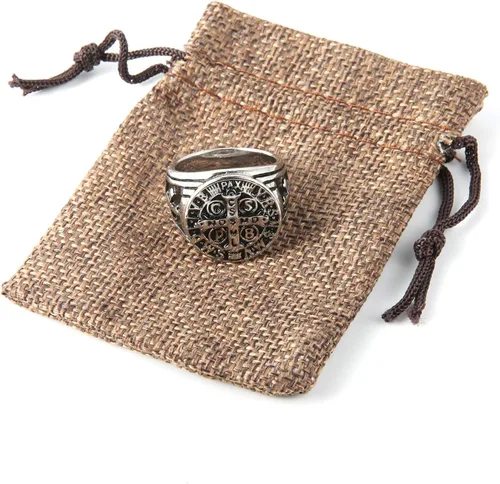 Vista 5 de HZMAN Anillo de exorcismo de San Benito para hombres y mujeres, plata de acero inoxidable, cruz católica, romana, protección de demonios, cazador