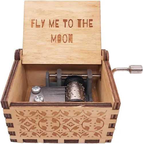Vista 2 de Youtang Regalos para ella él, caja de música de madera Fly Me to The Moon, cajas musicales de madera grabadas antiguas, regalos para amantes