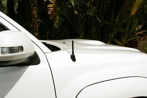 Vista 7 de AntennaMastsRus - Antena compatible con Chevrolet Silverado 1500 de 2006 - 2020, repuesto