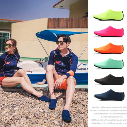 Vista 5 de Zapatos de deportes acuáticos descalzos de secado rápido Aqua Yoga Calcetines sin cordones para playa, natación, surf zapatos para hombres, mujeres