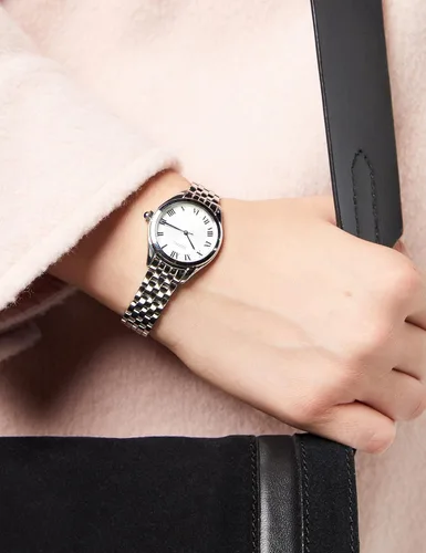 Vista 2 de SEIKO Reloj clásico de cuarzo con esfera blanca SUR327 para mujer, Negro -, Movimiento de cuarzo